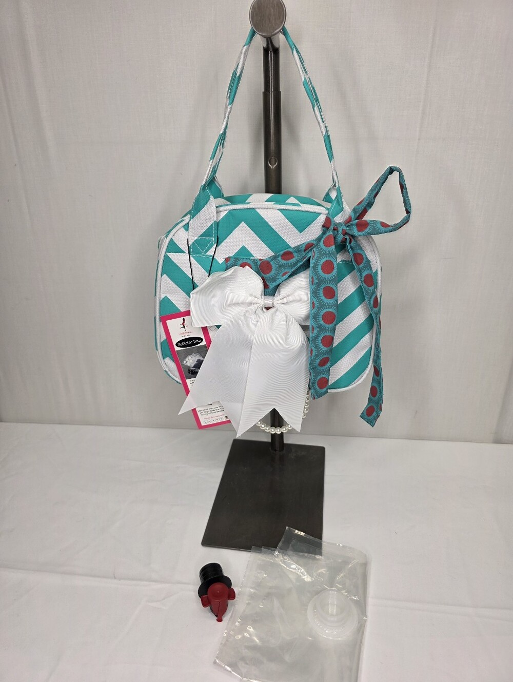 NWT Vivajennz Aqua Chevron Wine Purse Dispenser Tote Bag with Refill Bladder